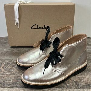 NEW Clarks Desert Boot 2 -Silver Leather Size 9